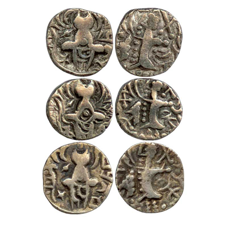 Kashmir, Kidarite type base Gold Dinars (3), in the name of Pratapaditya (500-600 AD), 7.3