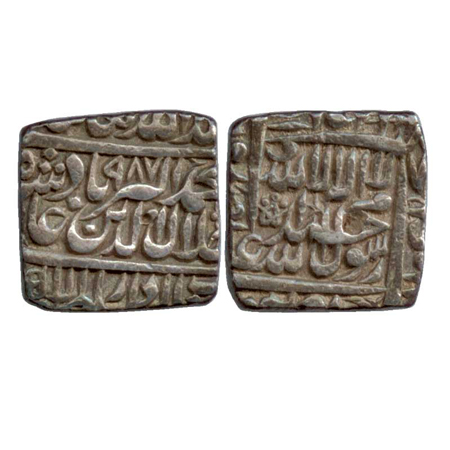 Akbar, Silver Square Rupee, Dar-us-Sultanat Lahore Mint, AH 987 (KM 82.5). Very Fine, Scar