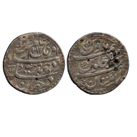 Aurangzeb, Silver Rupee, Multan Mint, AH 1072 / RY 5, large flan, (KM 300.63). Very Fine, 