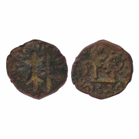 Western Kshatrapas, Bhumaka, Copper, 2.67g. Obv: Arrow and thunderbolt. Rev: Lion-wheel st