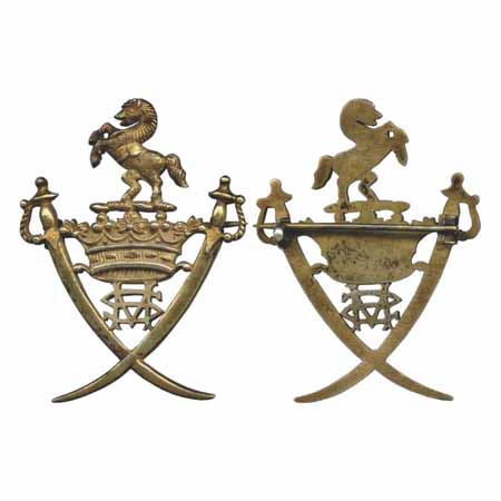 Morvi, brass cap badge, 11.89g, undated. Design composed of the royal cypher of the state 