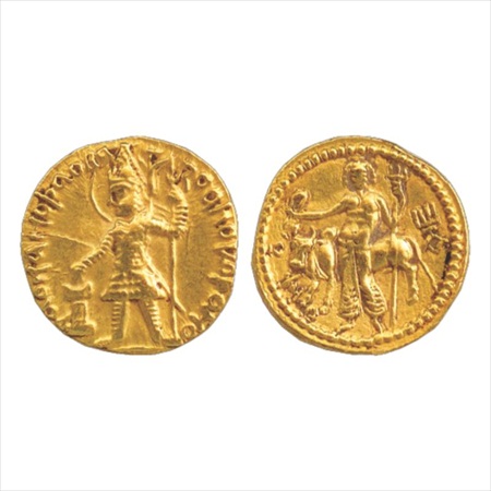 Kushan, Vasudeva I (c.190-225 AD), Gold Dinar, Goebl 509, 7.98g. Obv: King standing at an 