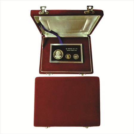 2004, Bharat Ratna Shri K. Kamaraj, VIP Proof set of 2 coins, 100 Rupees and 5 Rupees, wit