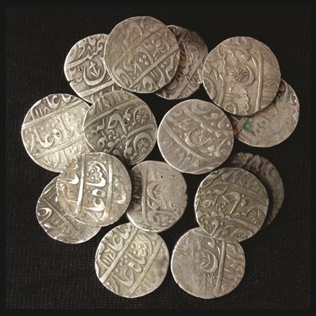 Rohilkhand, Silver Rupee (16), Muradabad Mint. Various mint marks and dates. (16 Coins)