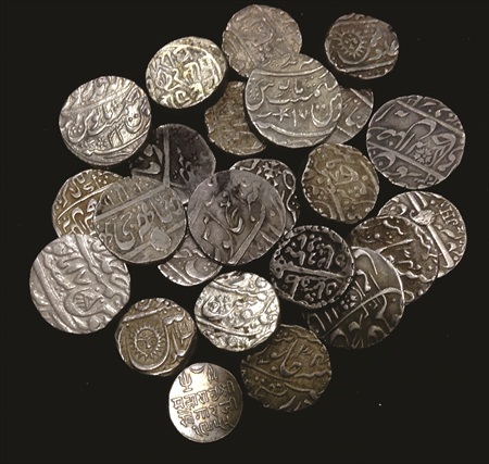 A lot of 24 Silver Coins, 23x Silver Rupees of Awadh, Bharatpur, Bhopal, Bundi, Gwalior, I