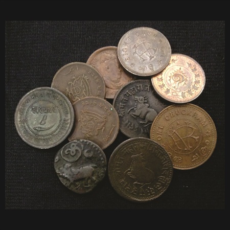 A lot of 10 Copper Coins, including Baroda, Gwalior, Indore, Mysore and Travancore. (10 Co