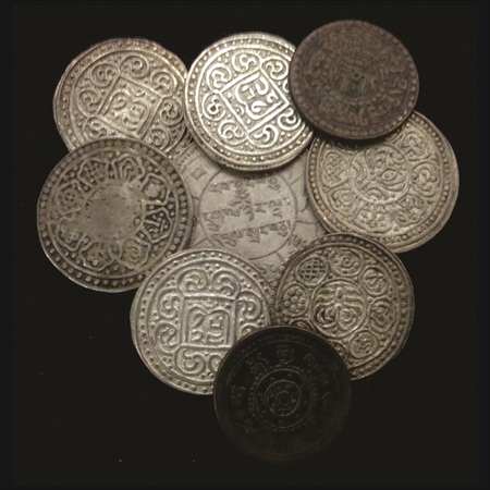 Tibet, a lot of 9 coins, 7x Silver and 2x Copper. Various types. (9 Coins)