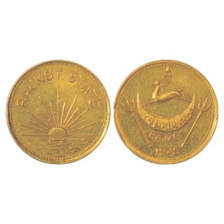 Rajkot, Dharmendrasinghji (1930-1948 AD), Gold Mohur, AD 1945, 8.04g. Obv: Rising Sun. Rev