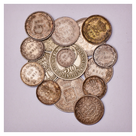 A group of 16 coins of Portugal,13x Silver and 3x Nickel, various dates, types and denomin