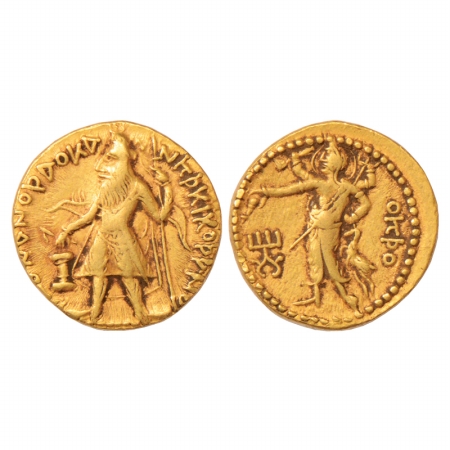 Kushans, Kanishka (127-152 AD), Gold Dinar, Gobl 55, 7.95g. Obv: King standing wearing boo