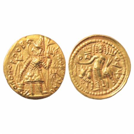 Kushans, Vasudeva II (250-300 AD), Gold Dinar, Gobl 656, 8.06g. Obv: King standing wearing