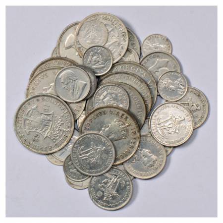 A group of 35 Silver Coins of South Africa, includes 7x 2½ Shillings, 3x 2 Shillings, 8x S