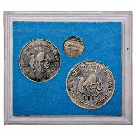 1985, International Youth Year, UNC set of 2 coins, 100 Rupees and 10 Rupees, with mint em