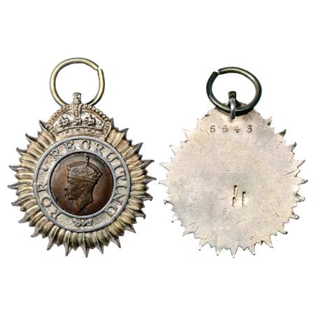 George VI , Indian Recruiting Badge, Silver, 27.47g. In the centre is superimposed a bronz