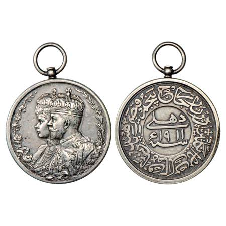 British India , Delhi Darbar Medal, 1911, Silver, 39.14g. Obv: Conjoined bust of King Geor
