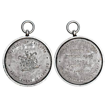 University of Calcutta- Stephan Finney Medal Silver , 64.37g. Obv: Coat of arms University