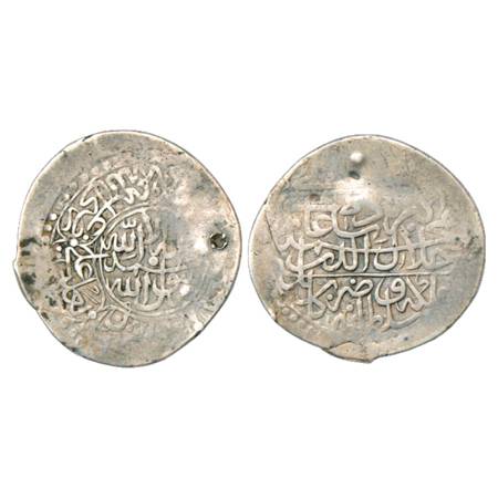 Akbar (1556-1605 AD), Silver Shahrukhi, Kabul Mint, 4.67g. Obv: Shahada in circle; names o