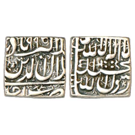 Akbar (1556-1605 AD), Silver Square Rupee, Ujjain Mint, AH 995, KM 82.7. Very Fine+, Scarc