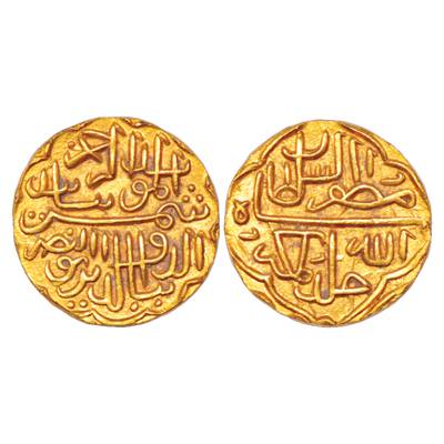 Sultans of Gujarat, Shams al-Din Muzaffar II (1511-1525 AD), Gold Tanka, ND, 12.65g. Obv: 