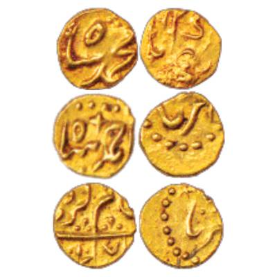A Group of 3 Gold ½ Fanam, 0.20g each, Karpa Mint, 1 x Muhammad Shah, 1 x Ahmad Shah Bahad
