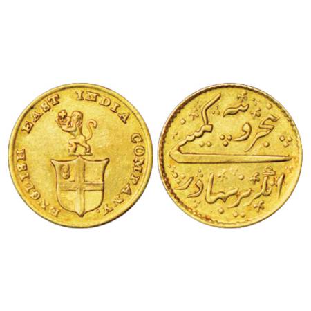 Madras Presidency, Gold 5 Rupees, ND (1820), 3.88g. Obv: Company arms with a lion holding 