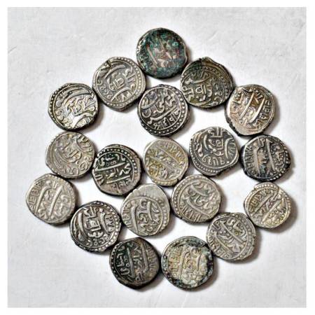 A group of 19 Junagadh silver kori, various dates. (19 coins)