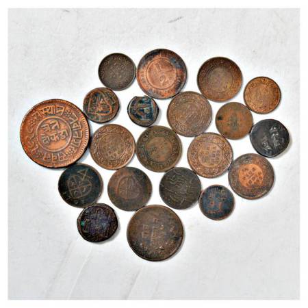 A group of 20 copper coins, includes Princely State, Presidency, British India and Foreign