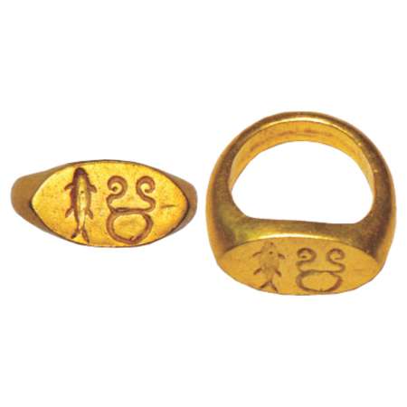 Ancient Tamizhakam, gold signet ring, attributed to the Sangam period, (100BC-100AD), Widt