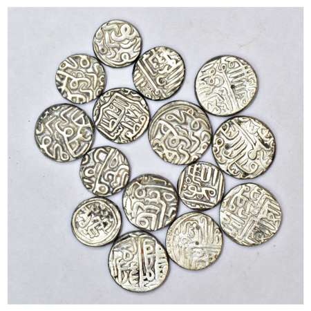 A group of 15 Gujarat Sultanate silver coins, includes tanka & ½ tanka, various rulers, we