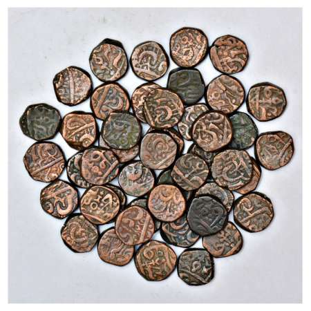A group of 45 Datia/Orchha copper paisa, includes various dates and RY. (45 coins)