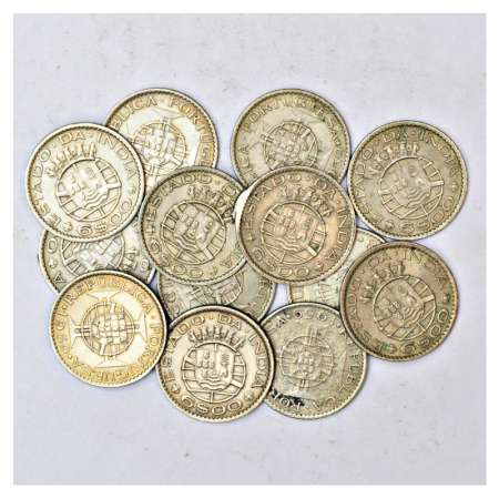 A group of 13 Portuguese India cupro-nickel 6 escudos, all coins are dated 1959. (13 coins