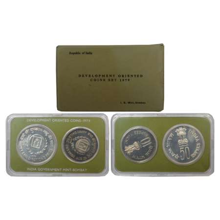 1979, Happy Child Nation's Pride, UNC set of 2 coins, 50 rupees and 10 rupees, Bombay mint