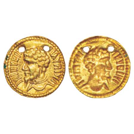 South India, gold imitation of a Roman coin, repousse fabric (300-400 AD), with impression