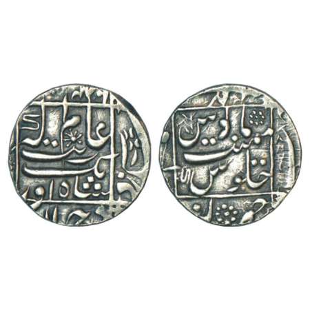 Aurangzeb (1658-1707 AD), silver rupee, Junagadh mint, AH 1082, KM 301.2. Very fine+, Very