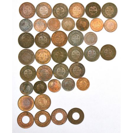A group of 39 British India copper coins, 6x Victoria Empress, ½ pice, 1886, 1889, 1891, 1