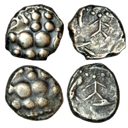 Paramaras of Vidarbha, two silver drammas of Bhojadeva (1150-1200 AD), 0.90g and 0.89g, re