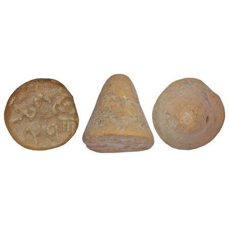 Conical terracotta seal from Western Ganegtic valley, (c.100-200 AD), 12.04g, with inverte