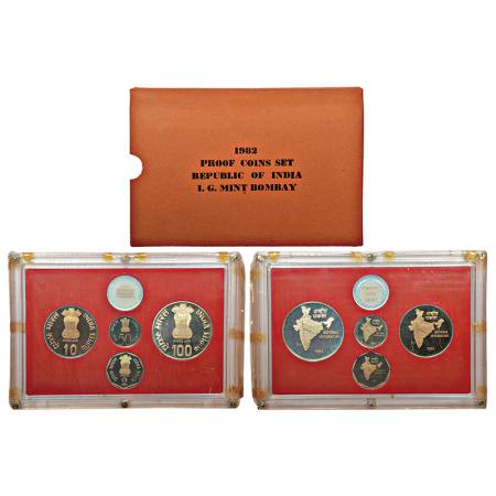 1982, National Integration, Proof set of 4 coins, 100 rupees, 10 rupees, 2 rupees and 50 p