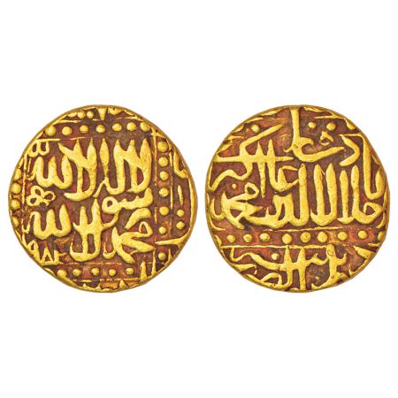 Akbar (1556-1605 AD), gold mohur, Dar al-Zarb Patna mint, AH 984, KM 108.4, 10.86g. Obv: K