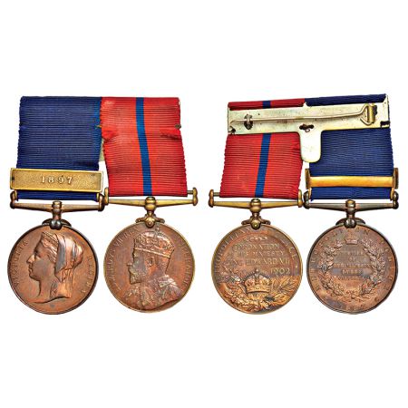 A bar of 2 medals , Victoria and Edward VII, Metropolitan Police medal, bronze, (a) Victor
