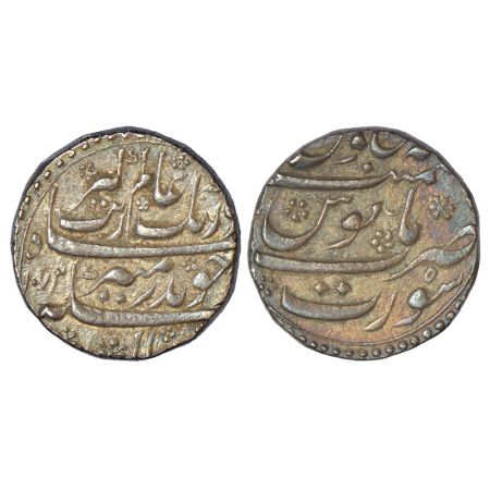 Aurangzeb (1658-1707 AD), silver rupee, Surat mint, 'Badar-e-Munir' couplet, AH 1072, KM 3