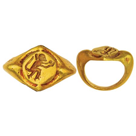 Gold ring from South India, of Brahminic affiliation, with baby Hanuman on a diamond-shape