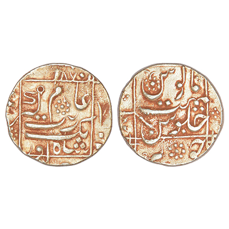 Aurangzeb (1658-1707 AD), silver rupee, Junagadh mint in bottom quadrant, 'square areas' t