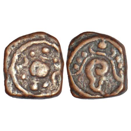 Travancore, copper thira cash, BS 369 var., 0.71g. Obv: Discus. Rev:Conch with garland. Ve