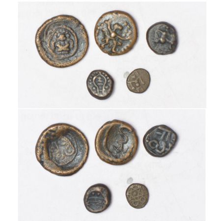 A group of 5 copper coins, includes Travancore and other South Indian coins, various ruler