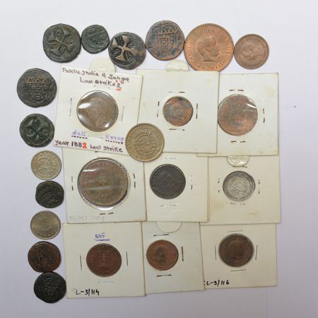 A group of 23 Portuguese India copper and nickel coins, various dates, rulers, denominatio