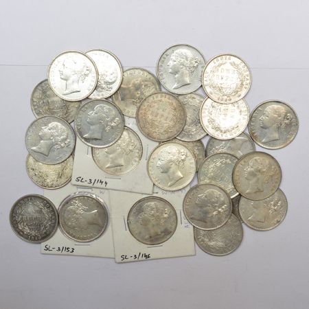 A group of 26 Victoria Queen silver rupee of 1840, all divided legend, includes various ty