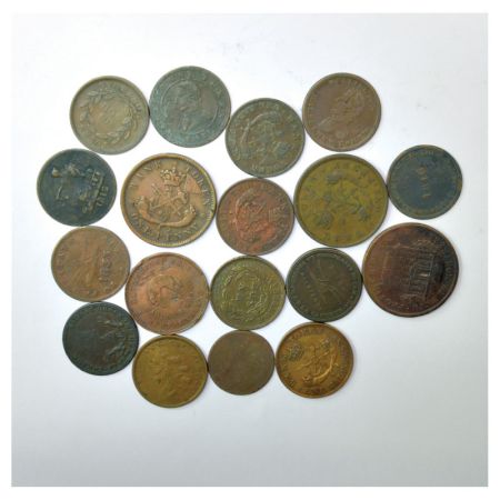 A group of 18 Canadian Provinces & Upper Canada, copper coins, includes 3x Sou, 9x ½ penny
